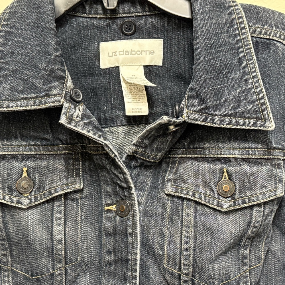 Vintage Liz Dark Blue Wash Claiborne Classic Blue Jean Jacket Medium